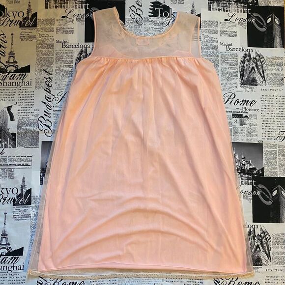 Avian Women's Pink cream coquette babydoll lace vintage 60s nightgown dainty - Picture 2 of 4